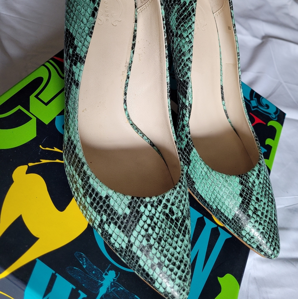 Snake Print pump sz 9